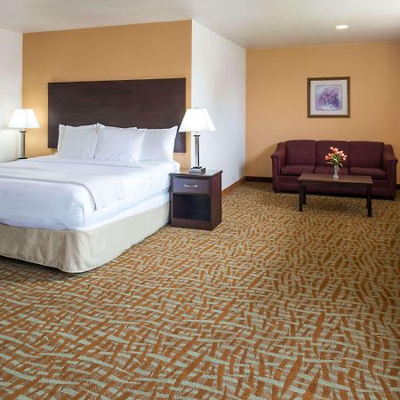 Days Inn & Suites By Wyndham Spokane Airport איירוויי הייטס מראה חיצוני תמונה