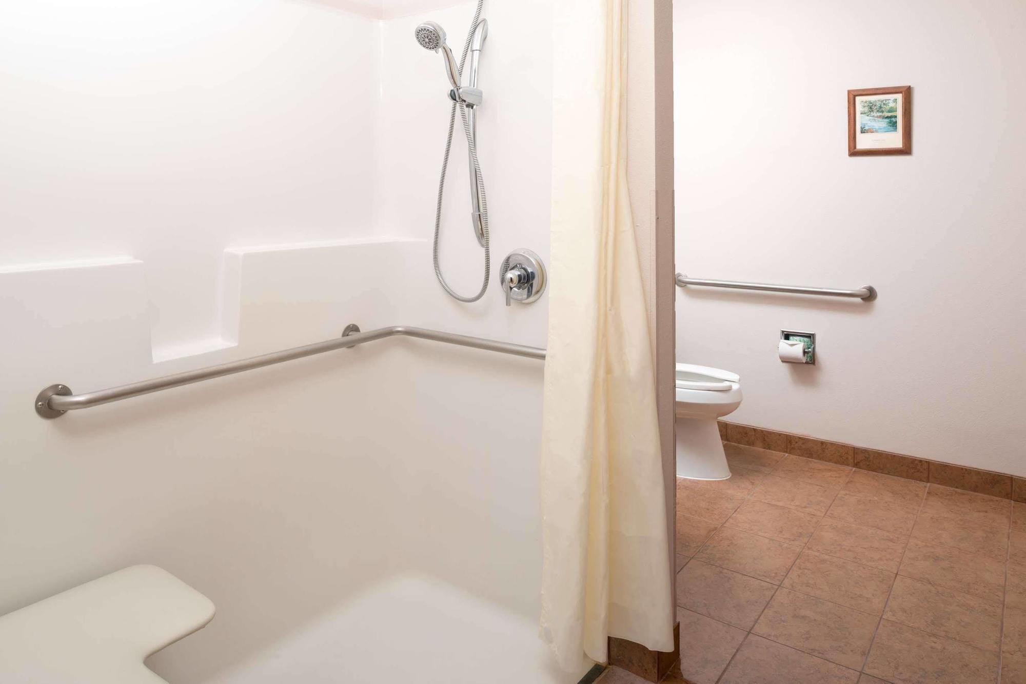 Days Inn & Suites By Wyndham Spokane Airport איירוויי הייטס מראה חיצוני תמונה